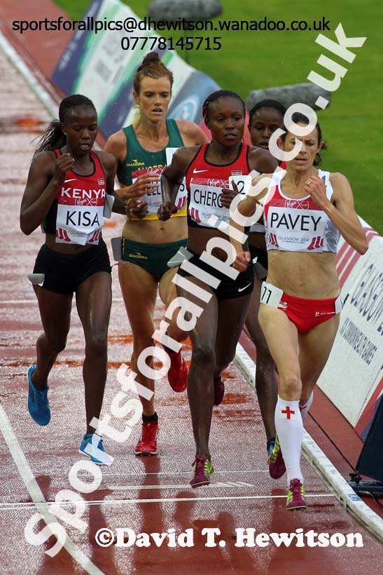 Jo Pavey (England) leads the womens 5000 metres at the Commonwealth Games, Glasgow. Photo: David T. Hewitson/Sports for All Pics